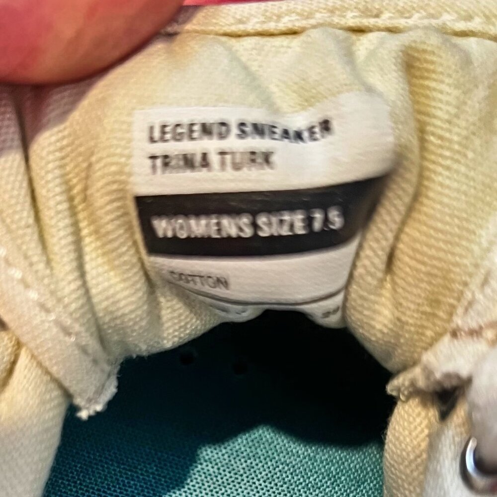 SeaVees Women’s Floral Canvas Sneakers in SIZE 7.5 Tropical Resort Pool Cruise - Picture 5 of 7